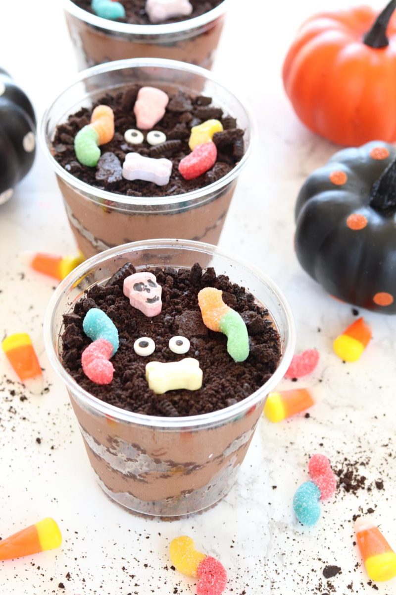 Dirt cups for Halloween