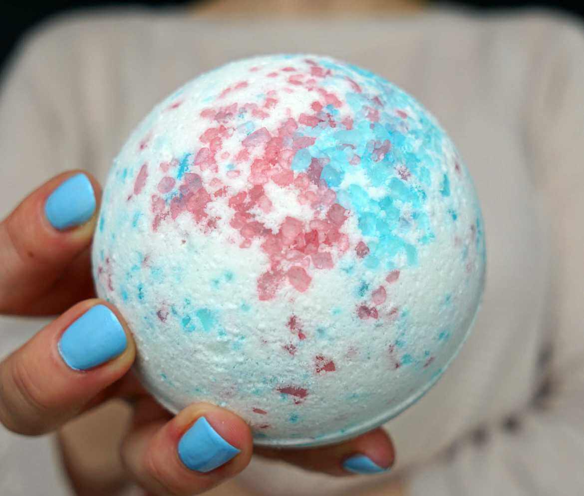 Homemade personal care and beauty products-DIY Colored Epsom Salts bath bombs