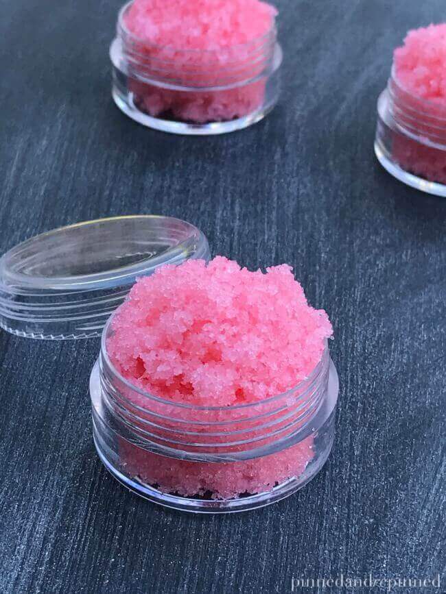 Homemade personal care and beauty products-diy lip scrub