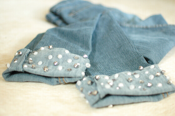 creative and easy ways to restyle your old jeans -beaded jean cuffs